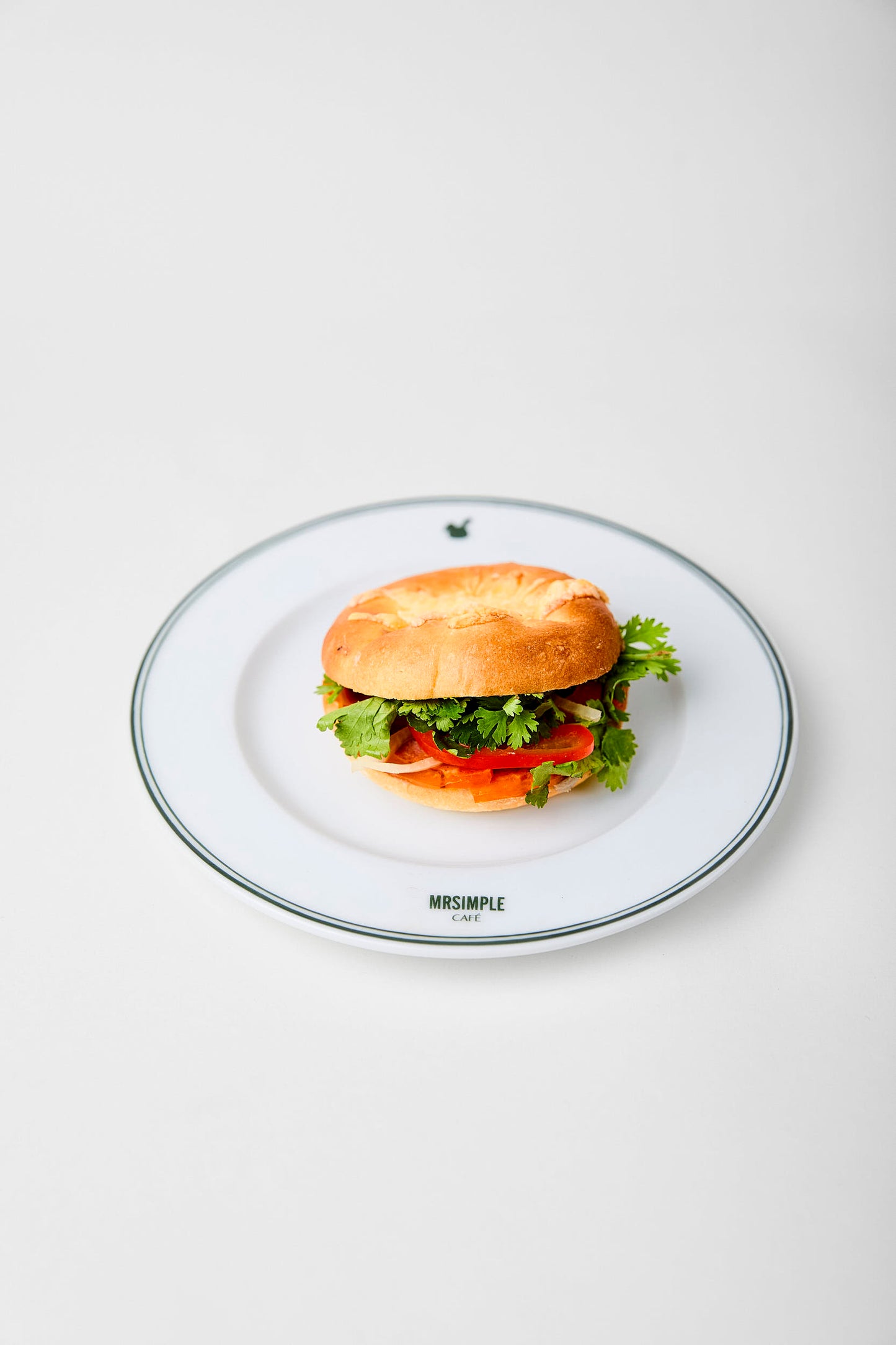 BURGER PHÔ MAI NƯỚNG, JAMBON, PATE GAN VỊT | BAKED CHEESE BURGER WITH HAM & DUCK LIVER PÂTÉ