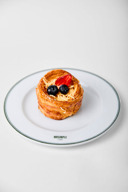 CROISSANT CUP PHÔ MAI DÂU TÂY & VIỆT QUẤT | STRAWBERRY & BLUEBERRY CHEESE CROISSANT CUP